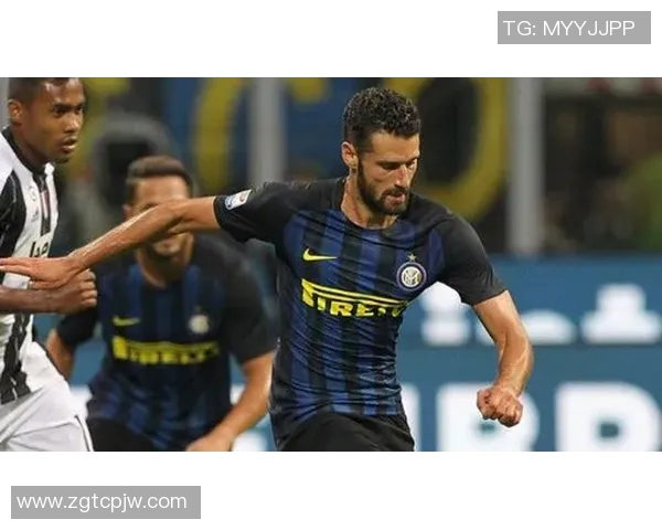 足球明星坎德雷瓦的辉煌历程与对足球的热爱之路